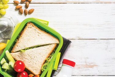 10 Items to Pack in Your Child’s Day Camp Lunchbox
