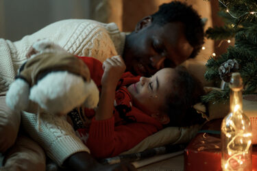 Get Your Kids to Sleep Christmas Eve