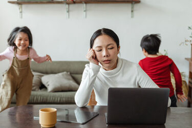 Tips for Balancing Remote Work and Full-Time Parenting During COVID-19